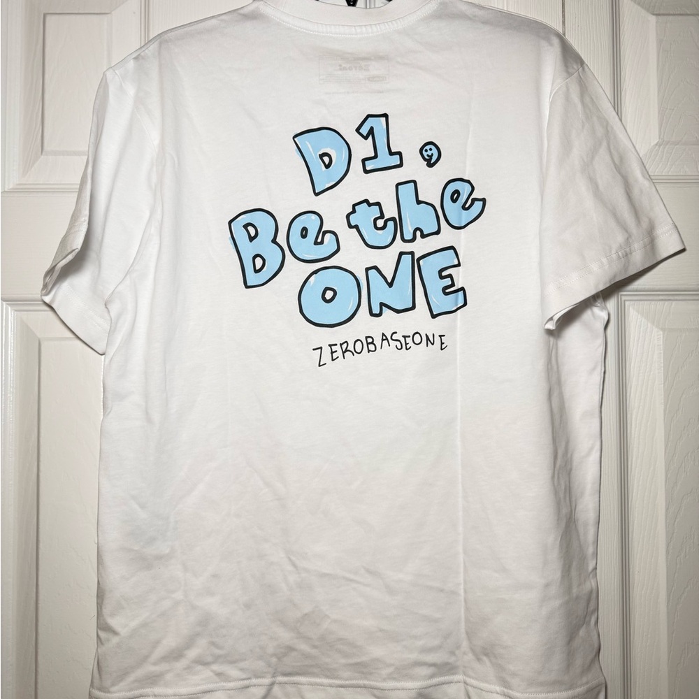 Line Friends x ZEROBASEONE Zeroni T-Shirt - Picture 2 of 4